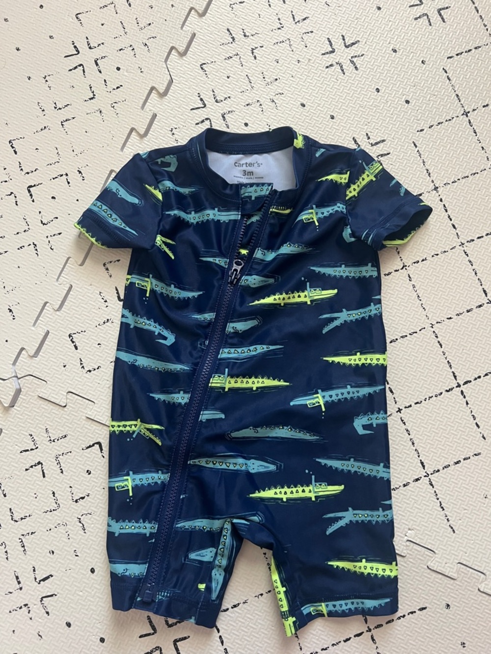 Carter’s 3 month boys rash guard